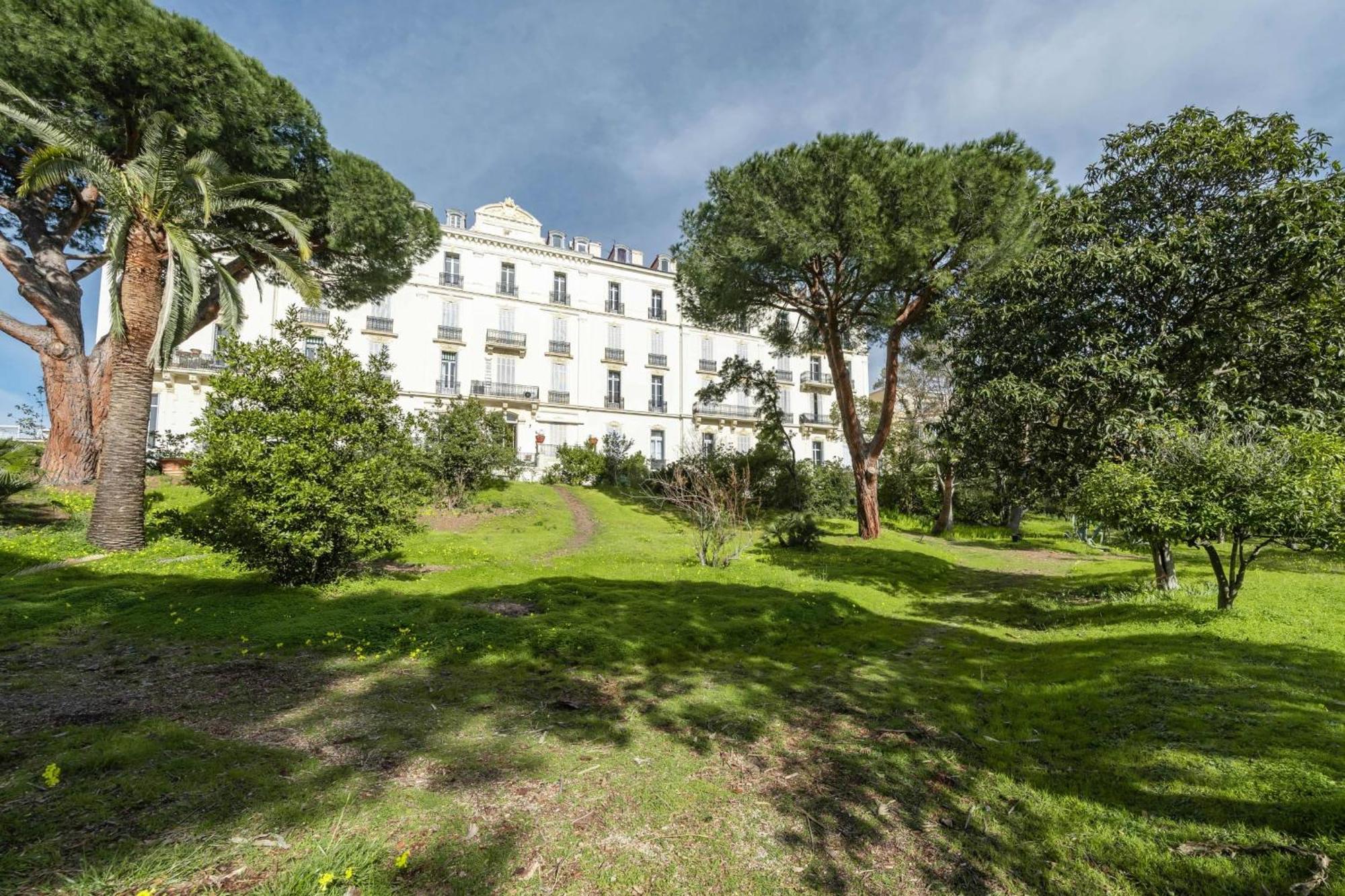 Sublime Fully Renovated One Bedroom With Sea View Apartamento